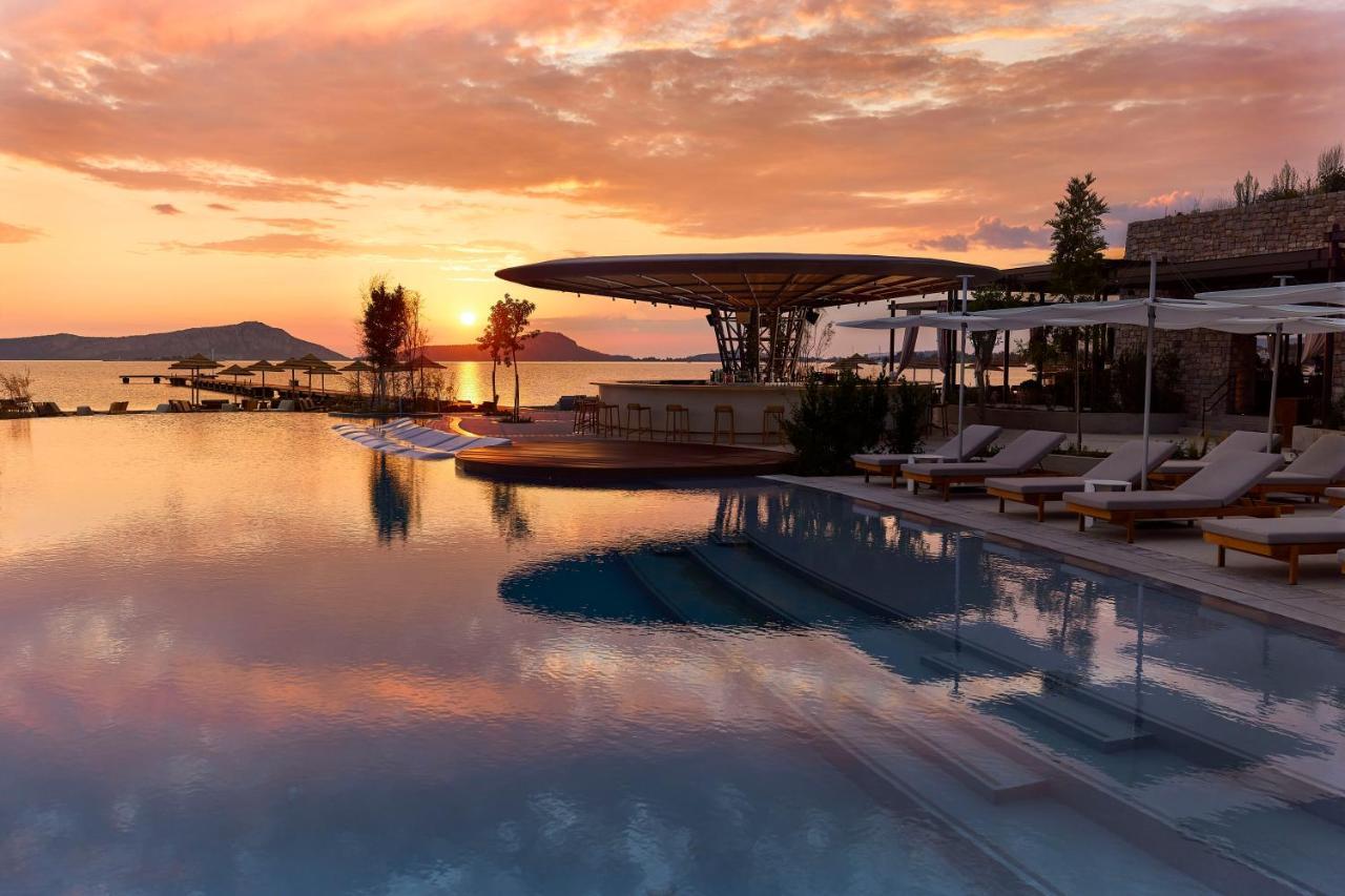 W Costa Navarino (Adults Only) Пилос Екстериор снимка