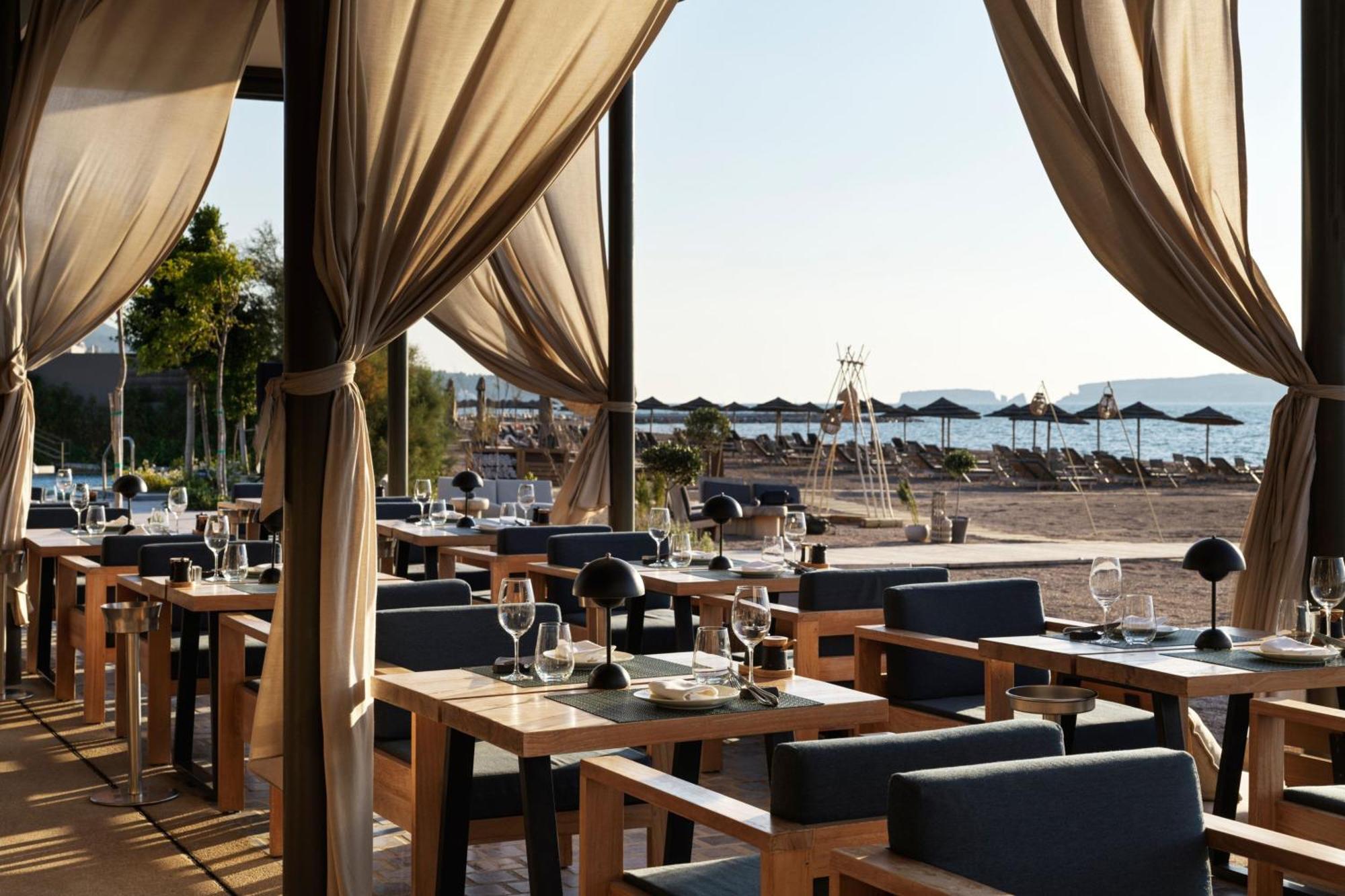 W Costa Navarino (Adults Only) Пилос Екстериор снимка