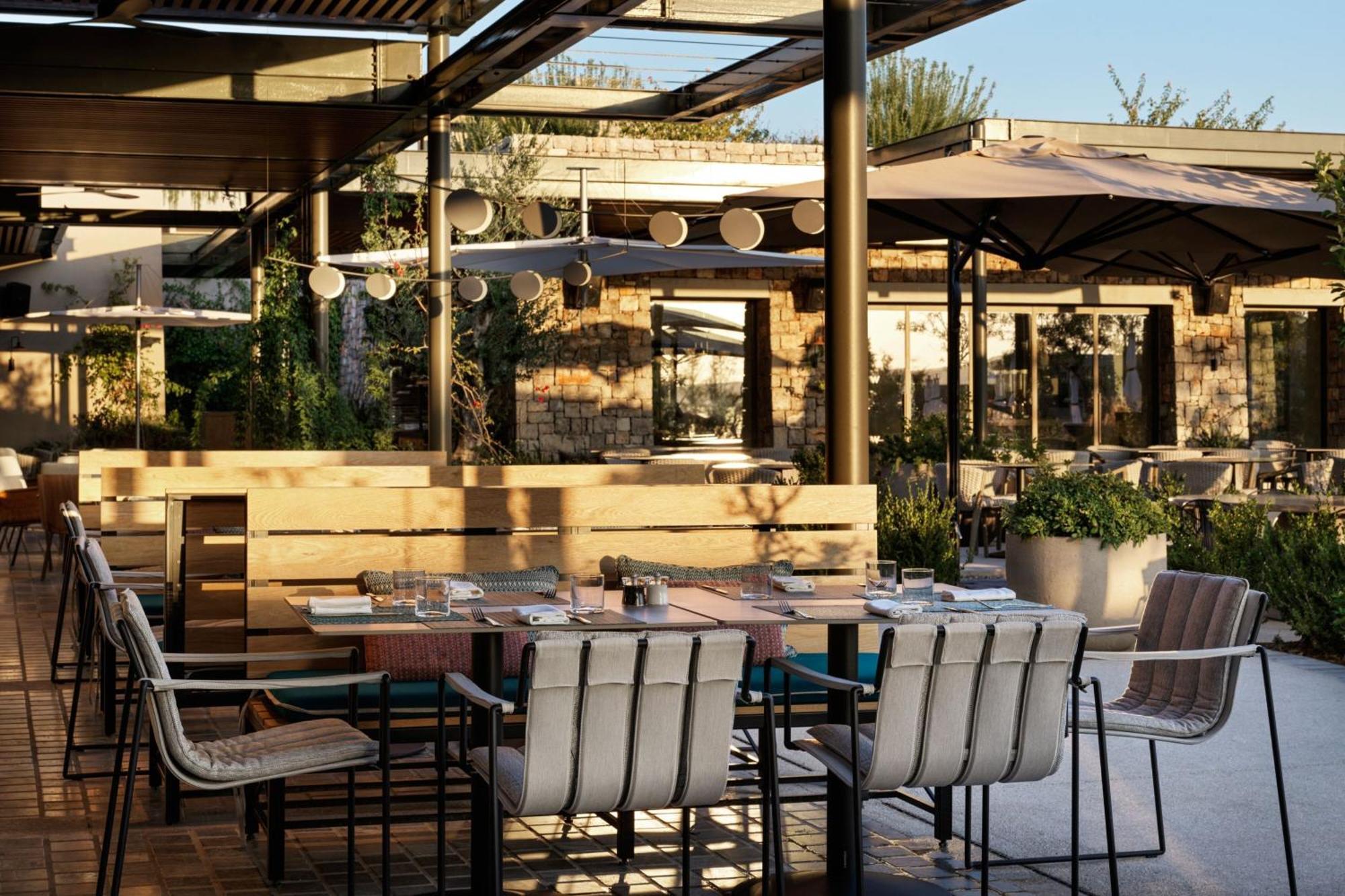 W Costa Navarino (Adults Only) Пилос Екстериор снимка