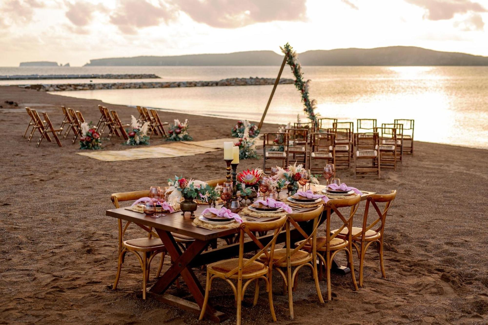W Costa Navarino (Adults Only) Пилос Екстериор снимка