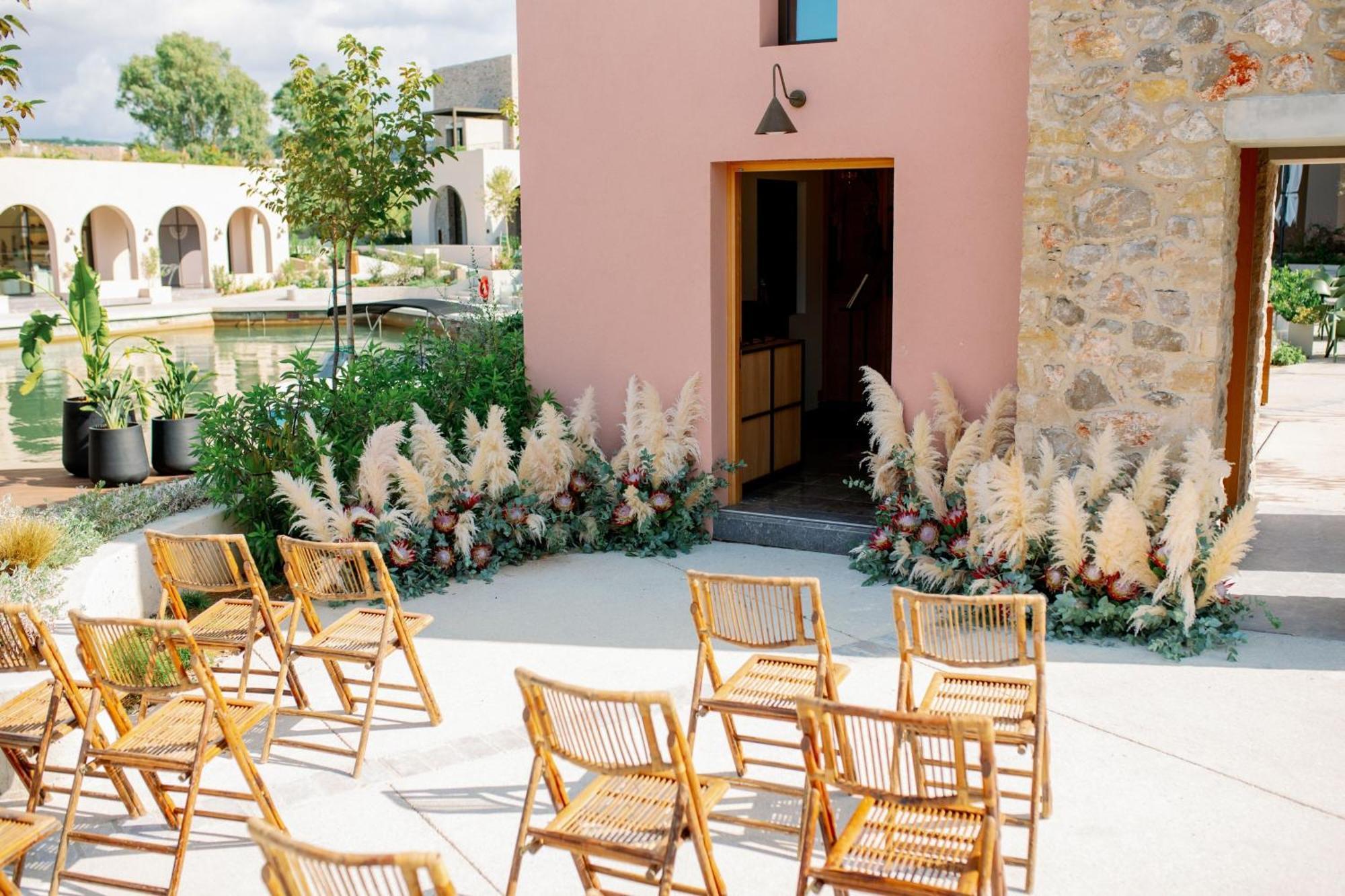 W Costa Navarino (Adults Only) Пилос Екстериор снимка