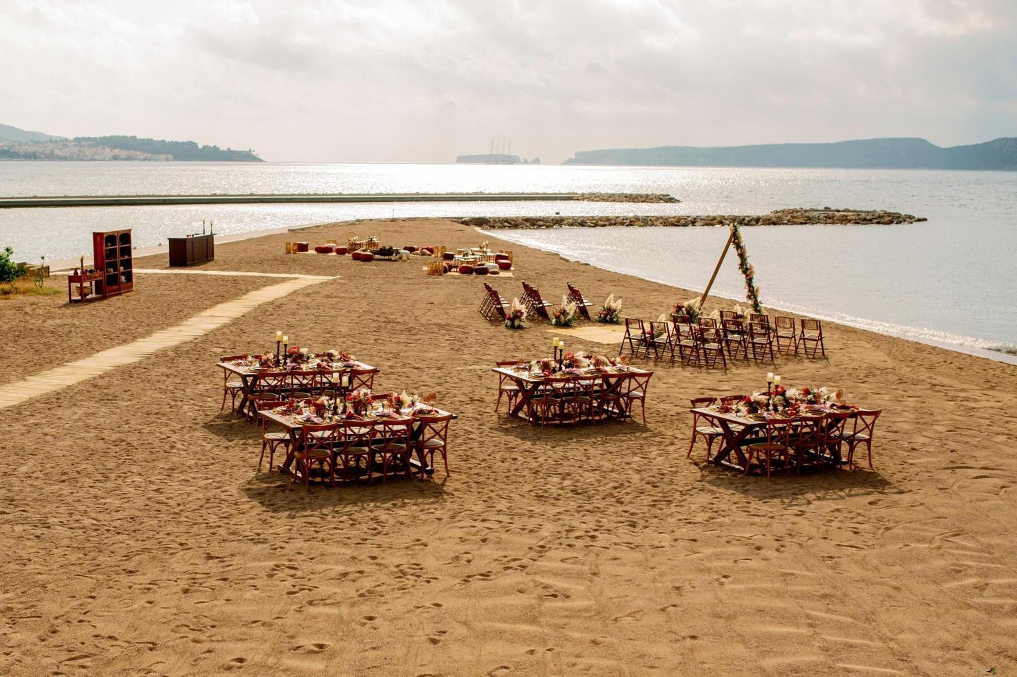 W Costa Navarino (Adults Only) Пилос Екстериор снимка